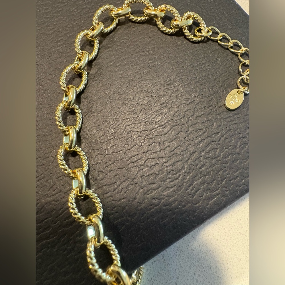 Elegant Goldtone Chain Bracelet